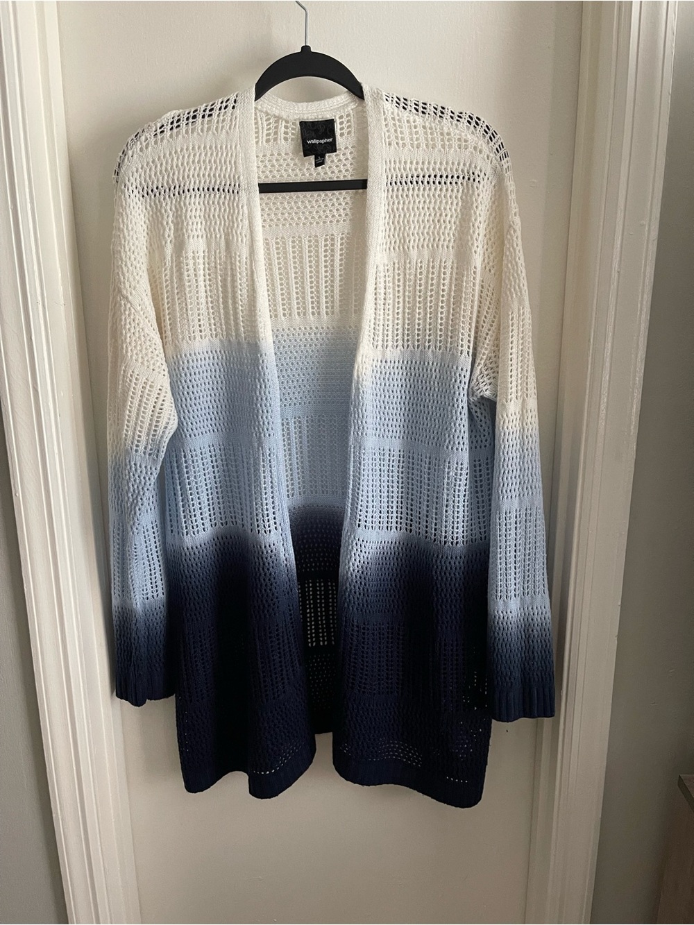 Cracker Barrel Wallpapher White to Navy Ombre Open Front Cardigan Open Knit